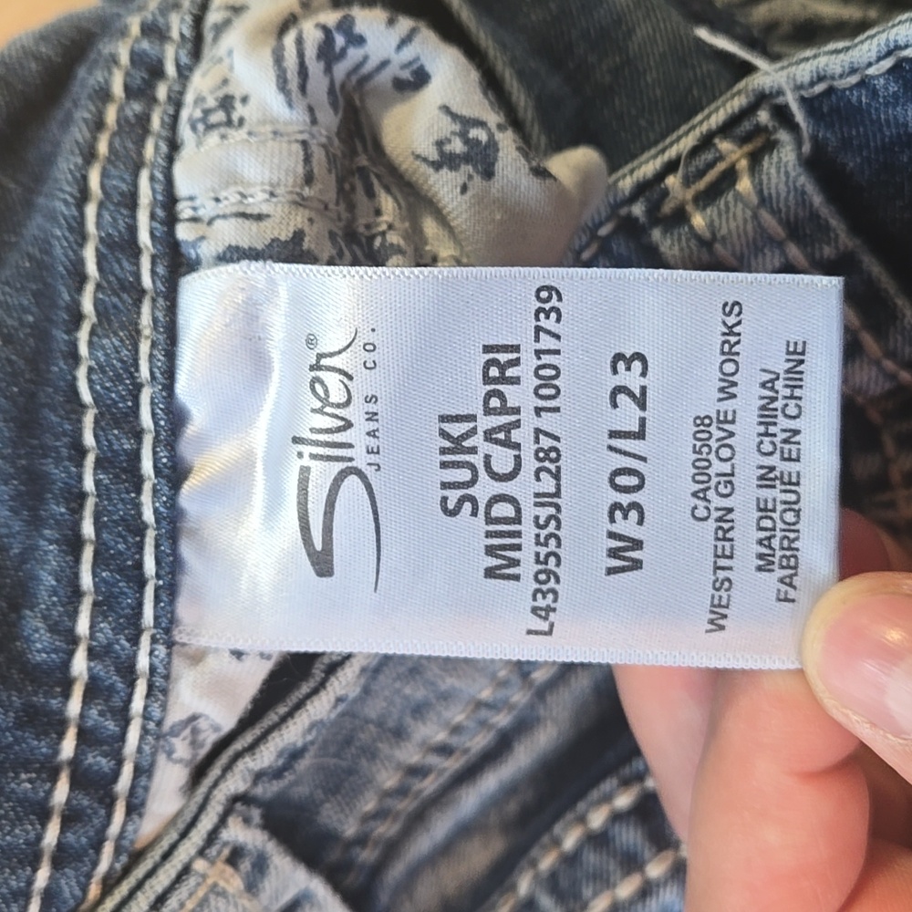 Silver jeans capris 🔥🔥Suki Mid Capri Super Stretch W30 L23 - Picture 14 of 15